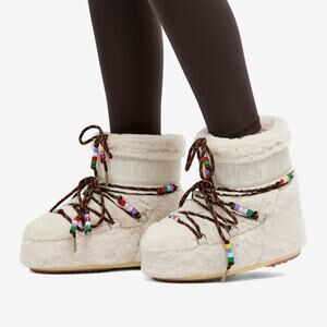 Moon Boot Resort Icon Low Cream Faux Fur Beaded Lace Up Snow Boots 5.5 - 7